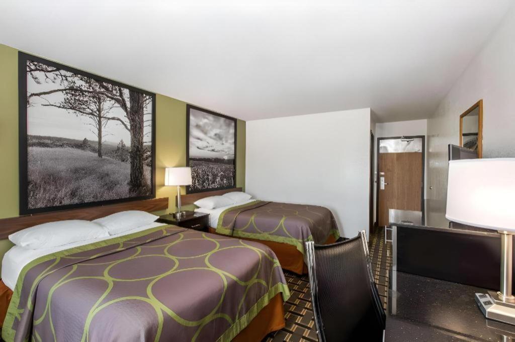 Super 8 By Wyndham Wayne Hotell Exteriör bild