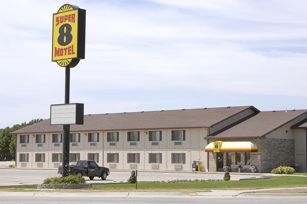 Super 8 By Wyndham Wayne Hotell Exteriör bild